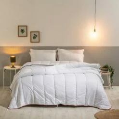 Couette 4 Saisons 220x240cm 3 Couettes En 1 -Doublures De Lit Soldes 2024 couette 4 saisons 220x240cm 3 couettes en 1 3