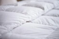 Couette Duvet Chaude Made In France 140x200cm -Doublures De Lit Soldes 2024 couette duvet chaude made in france 140x200cm 3