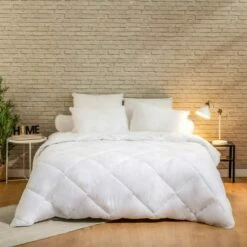 Couette Hivernale 200x200cm Très Chaude 450g/m2 3 Couette Hivernale 200x200cm Très Chaude 450g/m2 -Doublures De Lit Soldes 2024 couette hivernale 200x200cm tres chaude 450g m2 1