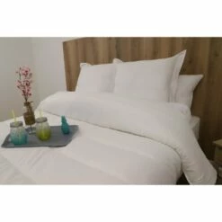Couette Synthétique Légère été En Polyester Blanc 220x240 Cm 5 Couette Synthétique Légère été En Polyester Blanc 220x240 Cm -Doublures De Lit Soldes 2024 couette synthetique legere ete en polyester blanc 220x240 cm 2