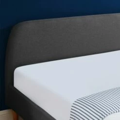 Lit 180x200 Gris Foncé Avec Sommier à Lattes Et Tête De Lit -Doublures De Lit Soldes 2024 lit 180x200 gris fonce avec sommier a lattes et tete de lit 3